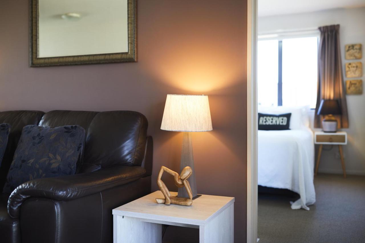 Blenheim Palms Motel Экстерьер фото