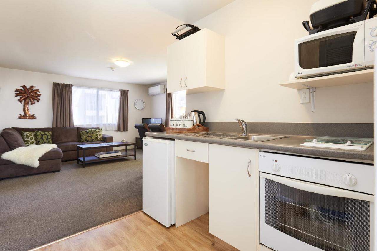 Blenheim Palms Motel Экстерьер фото