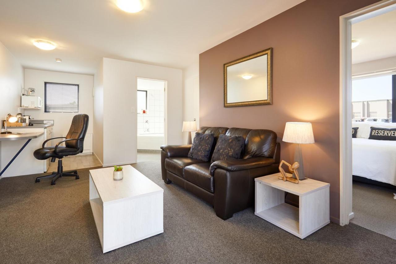 Blenheim Palms Motel Экстерьер фото