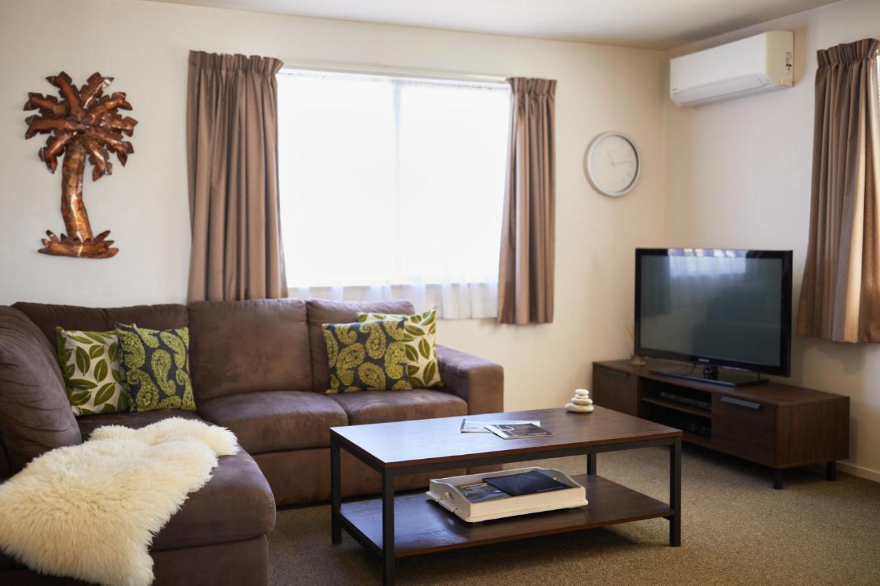 Blenheim Palms Motel Экстерьер фото
