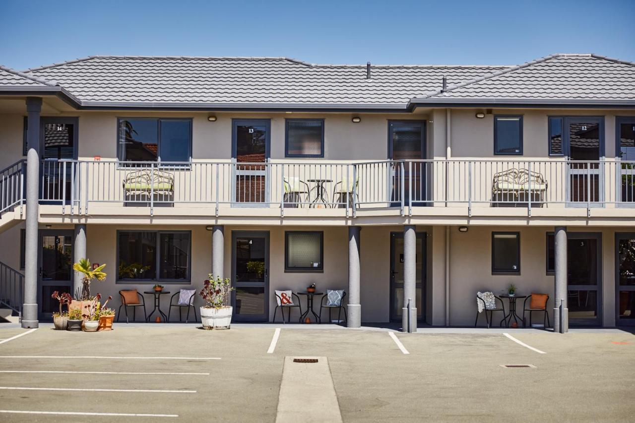 Blenheim Palms Motel Экстерьер фото