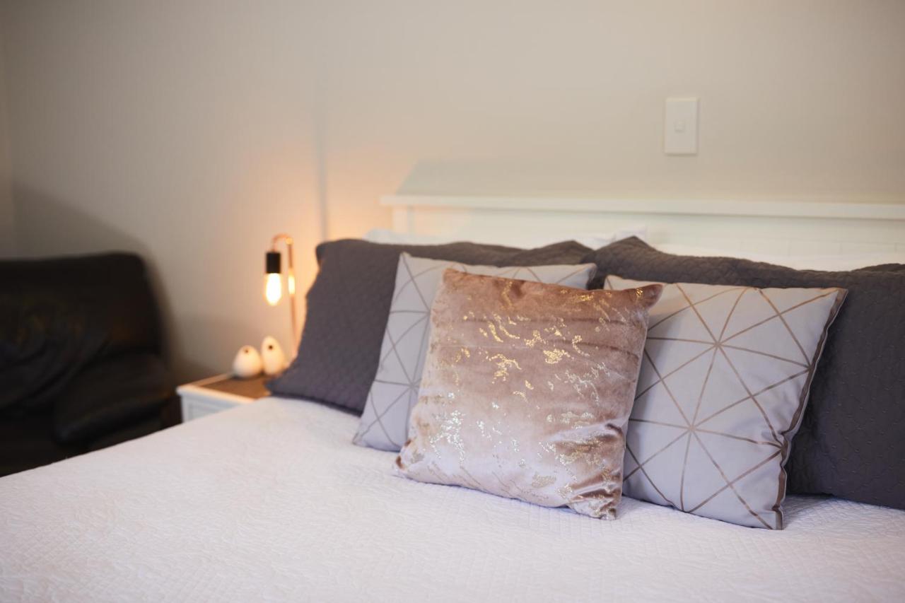 Blenheim Palms Motel Экстерьер фото