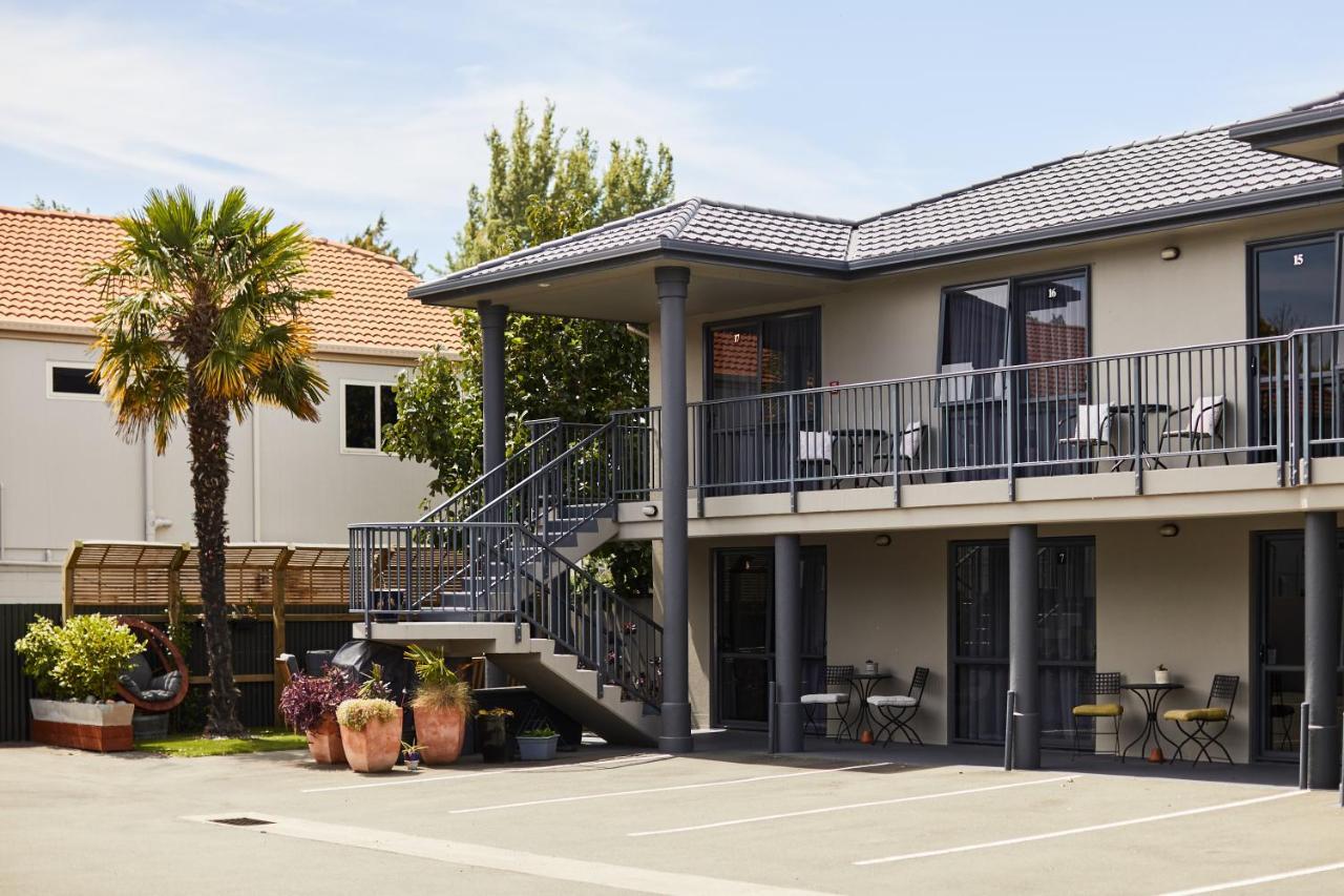 Blenheim Palms Motel Экстерьер фото