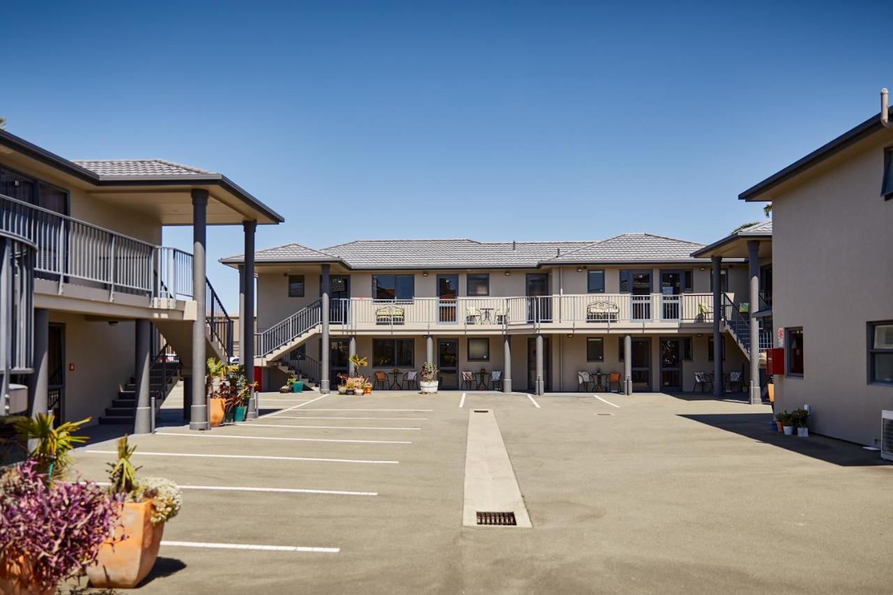 Blenheim Palms Motel Экстерьер фото