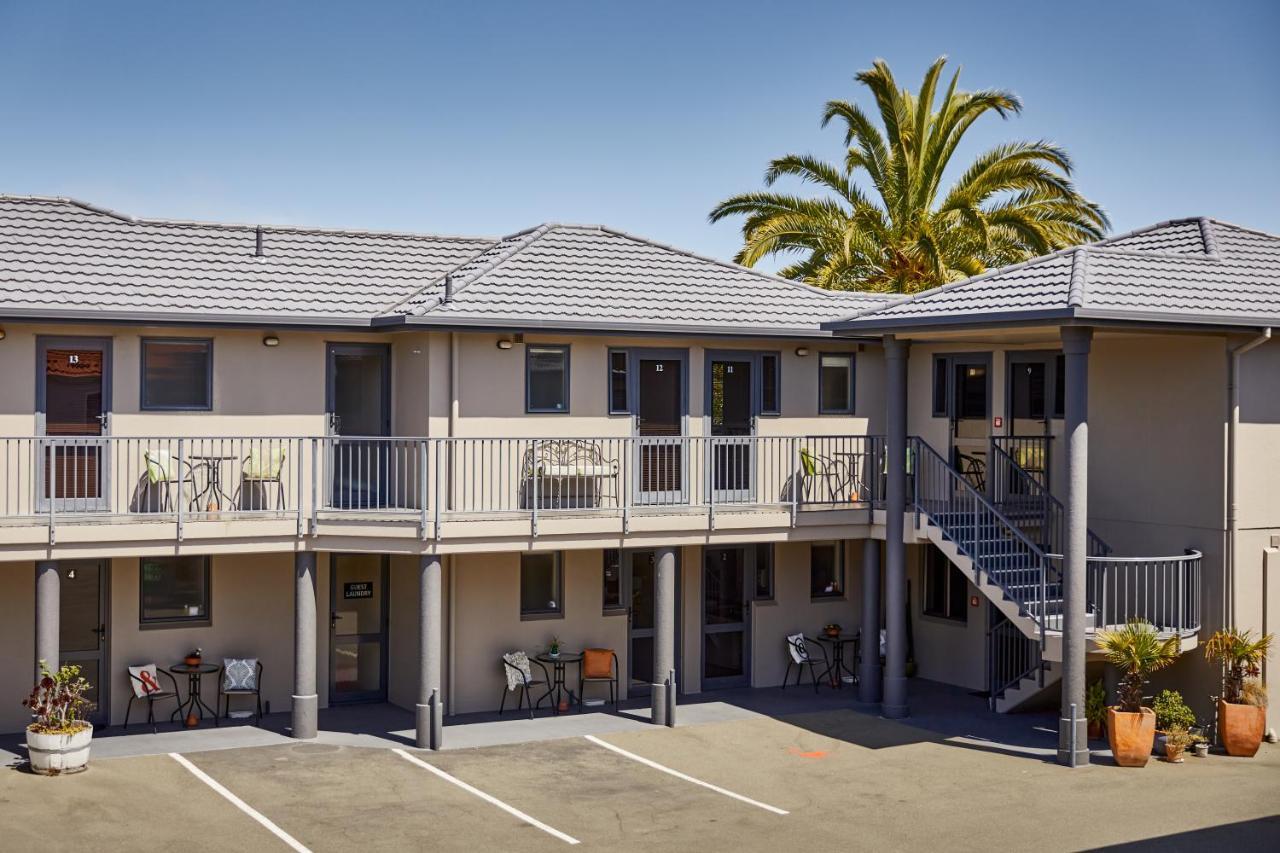 Blenheim Palms Motel Экстерьер фото